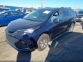 2023 Toyota Sienna — photo 2 of 17 | VIN 5TDYRKEC6PS153299