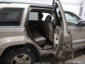 Photo 8 of 12 — 2005 Jeep Grand Cherokee