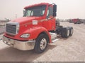 2007 Freightliner Columbia — photo 2 of 14 | VIN 1FUJF0DE77LU68348
