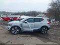2020 Volvo XC40 — photo 14 of 18 | VIN YV4162UK1L2183876