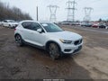 2020 Volvo XC40 — photo 1 of 18 | VIN YV4162UK1L2183876