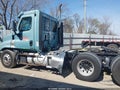 Photo 15 of 16 — 2016 Freightliner Cascadia 125