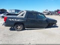 Photo 14 of 17 — 2005 Chevrolet Avalanche