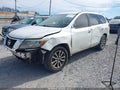 2014 Nissan Pathfinder — photo 2 of 16 | VIN 5N1AR2MM9EC672532