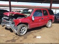 2005 Chevrolet Tahoe — photo 2 of 16 | VIN 1GNEC13VX5R166448