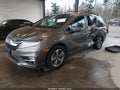 2018 Honda Odyssey — photo 2 of 17 | VIN 5FNRL6H85JB010540