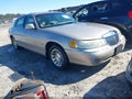 2002 Lincoln Town Car — photo 1 of 12 | VIN 1LNHM82W02Y662541