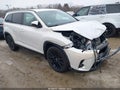Photo 1 of 16 — 2019 Toyota Highlander