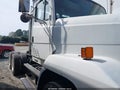 2000 Freightliner Conventional — photo 12 of 15 | VIN 1FUYZCXBXYHG18761