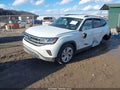 Photo 2 of 16 — 2021 Volkswagen Atlas