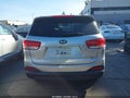 2018 Kia Sorento — photo 16 of 18 | VIN 5XYPG4A37JG346536