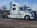 Photo 14 of 16 — 2015 Volvo VN