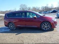 2018 Chrysler Pacifica — photo 13 of 17 | VIN 2C4RC1GG7JR306031