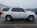 2006 Toyota Sequoia — photo 12 of 15 | VIN 5TDZT34A06S275490