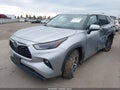 2022 Toyota Highlander Hybrid — photo 2 of 18 | VIN 5TDBBRCH3NS550161