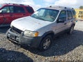 2002 Ford Escape — photo 2 of 10 | VIN 1FMYU03162KA92035
