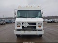 Photo 12 of 16 — 2000 Freightliner Chassis