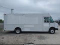 1998 Freightliner Chassis — photo 13 of 16 | VIN 4UZA5FFC6WC912287