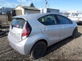 2015 Toyota Prius C — photo 4 of 17 | VIN JTDKDTB37F1108527