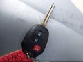 2016 Toyota RAV4 — photo 11 of 16 | VIN JTMZFREV6GJ084540