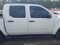 Photo 13 of 16 — 2015 Nissan Frontier