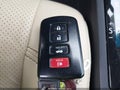Photo 11 of 16 — 2015 Toyota Avalon