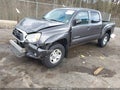 2015 Toyota Tacoma — photo 2 of 16 | VIN 5TFJU4GN0FX075413