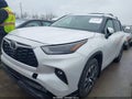 Photo 2 of 19 — 2025 Toyota Highlander