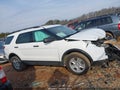 Photo 13 of 16 — 2014 Ford Explorer