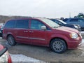 2014 Chrysler Town & Country — photo 13 of 21 | VIN 2C4RC1CG5ER199833