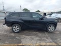 Photo 13 of 16 — 2022 Toyota Highlander
