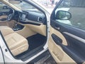 Photo 5 of 16 — 2019 Toyota Highlander