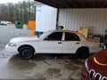 Photo 15 of 17 — 2006 Ford Crown Victoria