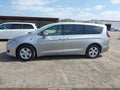 Photo 15 of 17 — 2018 Chrysler Pacifica