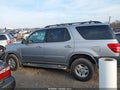 2004 Toyota Sequoia — photo 13 of 15 | VIN 5TDZT34A04S231146
