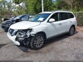 2013 Nissan Pathfinder — photo 2 of 17 | VIN 5N1AR2MN0DC689386