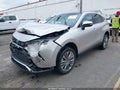 Photo 2 of 18 — 2024 Toyota Venza