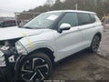 Photo 15 of 17 — 2024 Mitsubishi Outlander