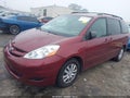 Photo 2 of 16 — 2010 Toyota Sienna