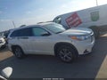 Photo 14 of 22 — 2015 Toyota Highlander