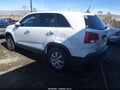 2011 Kia Sorento — photo 3 of 11 | VIN 5XYKTCA13BG178703