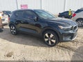 Photo 1 of 17 — 2019 Volvo XC40