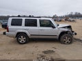 2009 Jeep Commander — photo 14 of 17 | VIN 1J8HH48K59C529571