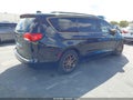 Photo 4 of 16 — 2021 Chrysler Voyager