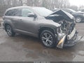 Photo 1 of 17 — 2016 Toyota Highlander