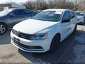 2016 Volkswagen Jetta — photo 2 of 11 | VIN 3VW267AJ0GM343516