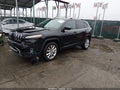 Photo 2 of 16 — 2017 Jeep Cherokee