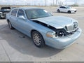 Photo 1 of 11 — 2007 Lincoln Town Car