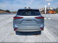 Photo 17 of 22 — 2020 Toyota Highlander
