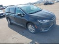 Photo 1 of 17 — 2018 Chrysler Pacifica
